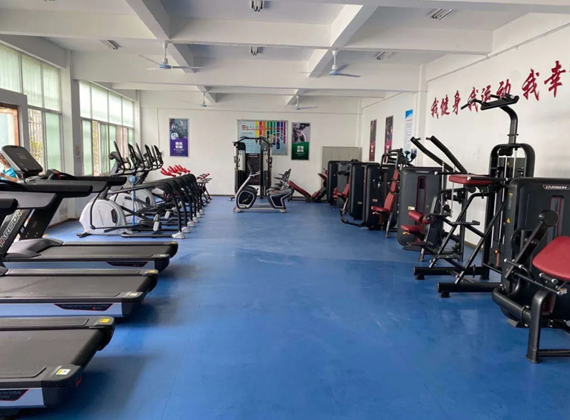 云南省玉溪市某单位健身房 