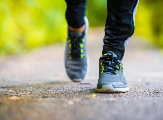 收腹走路减肥的正确方法和好处